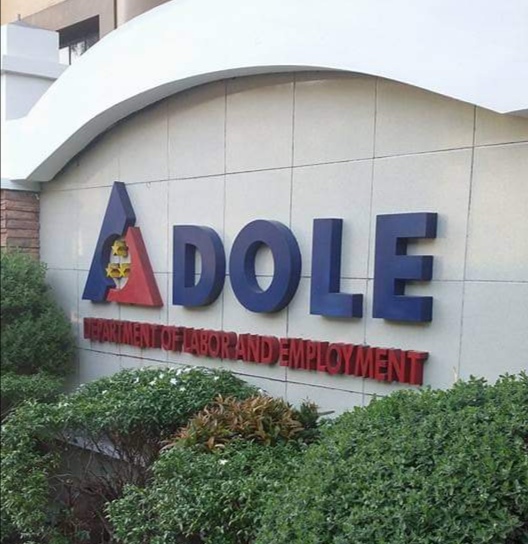 DOLE: ‘No vaccination, no work’ policy illegal