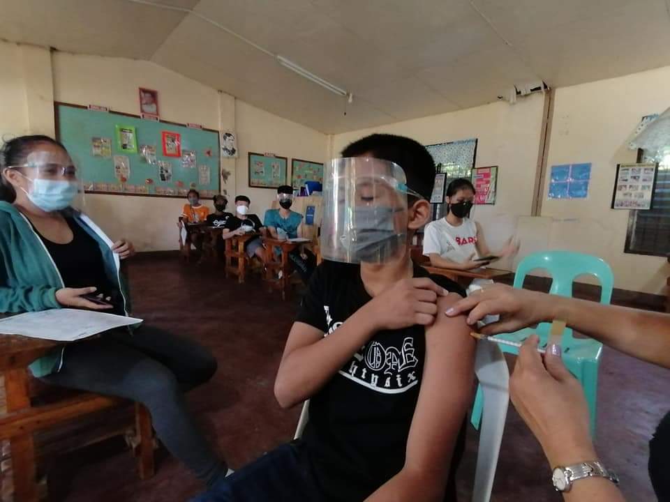 5 lungsod, syudad milapas sa vaccination daily targets