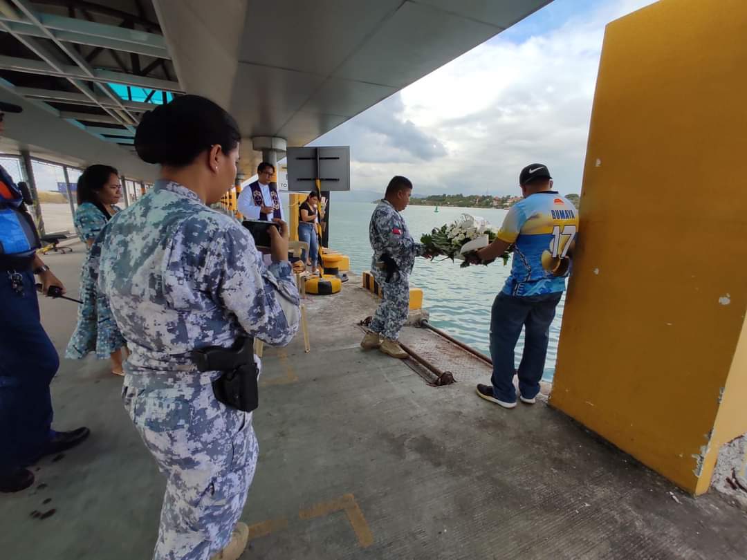 LOOK: Pag-ampo ug wreath laying gihimo para sa tripulante sa fastcraft nga nahagbong ug nagaling sa propeller