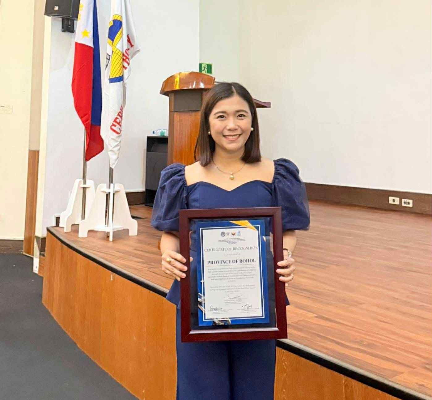 Bohol honored for Anti-OSAEC efforts; receives award from IACAT Region 7