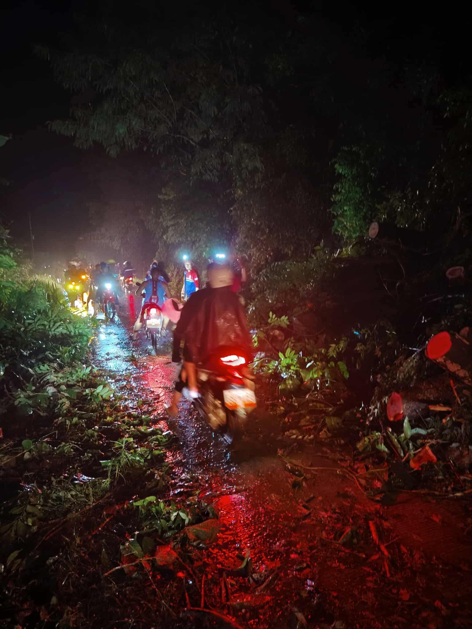 Landslide in Jagna causes road blockage, power interruption; classes suspended amid flood advisory