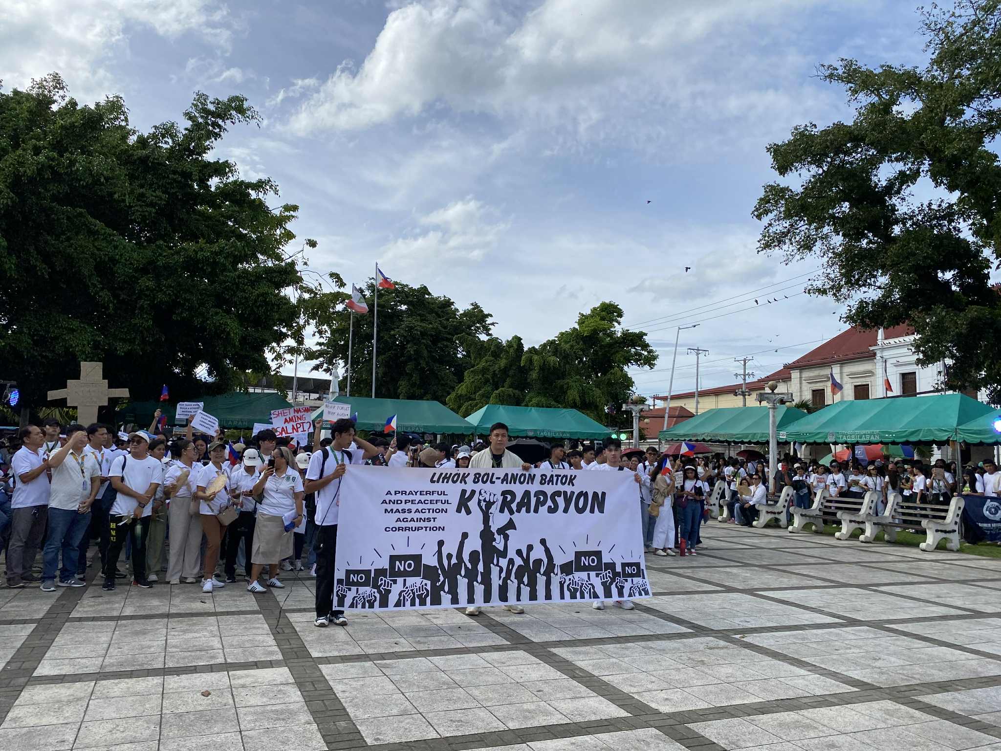 Boholanos turn Martial Law anniversary into day of protest vs corruption