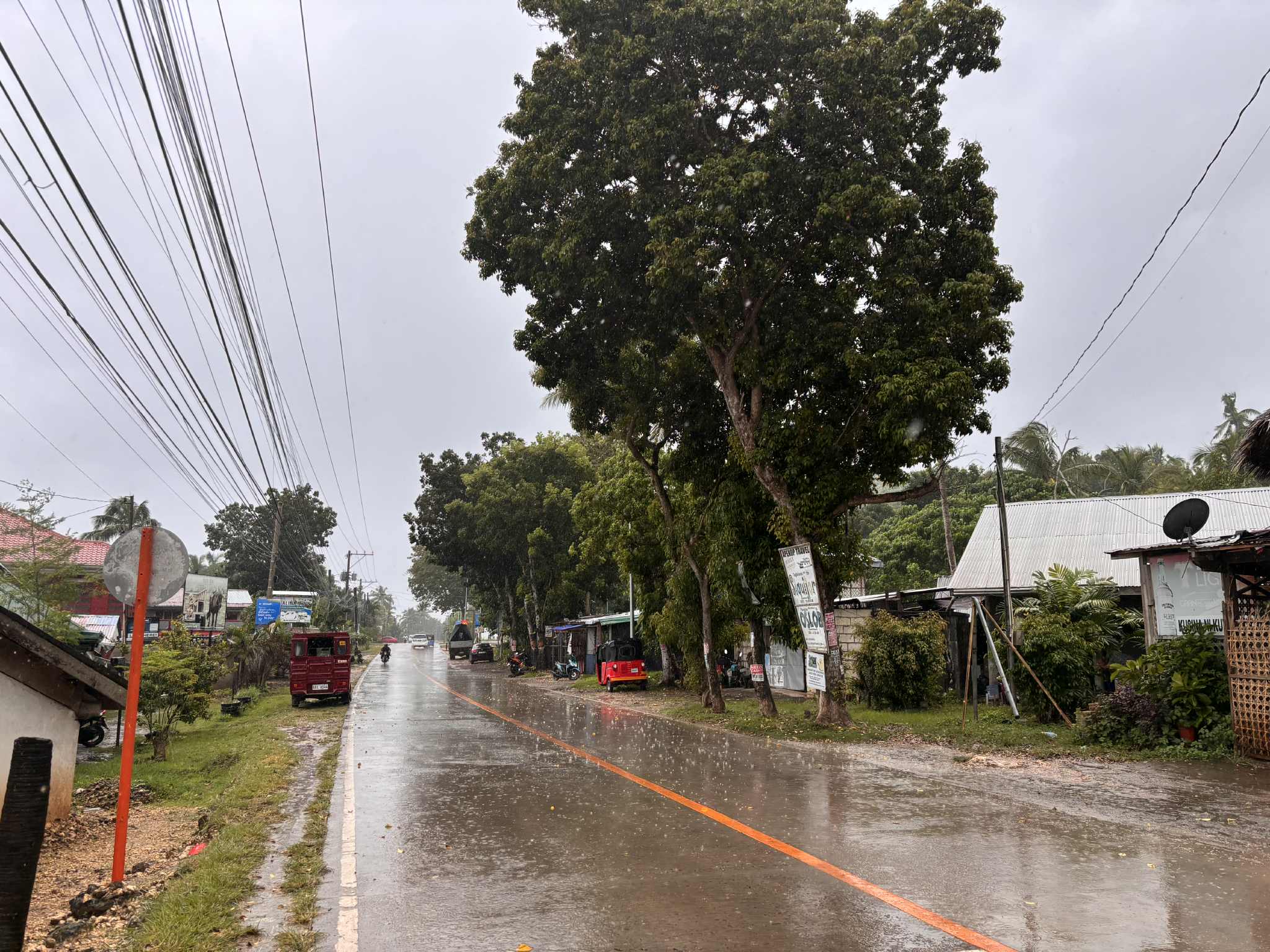 Eastern Bohol under Signal No. 3 as Typhoon Tino nears