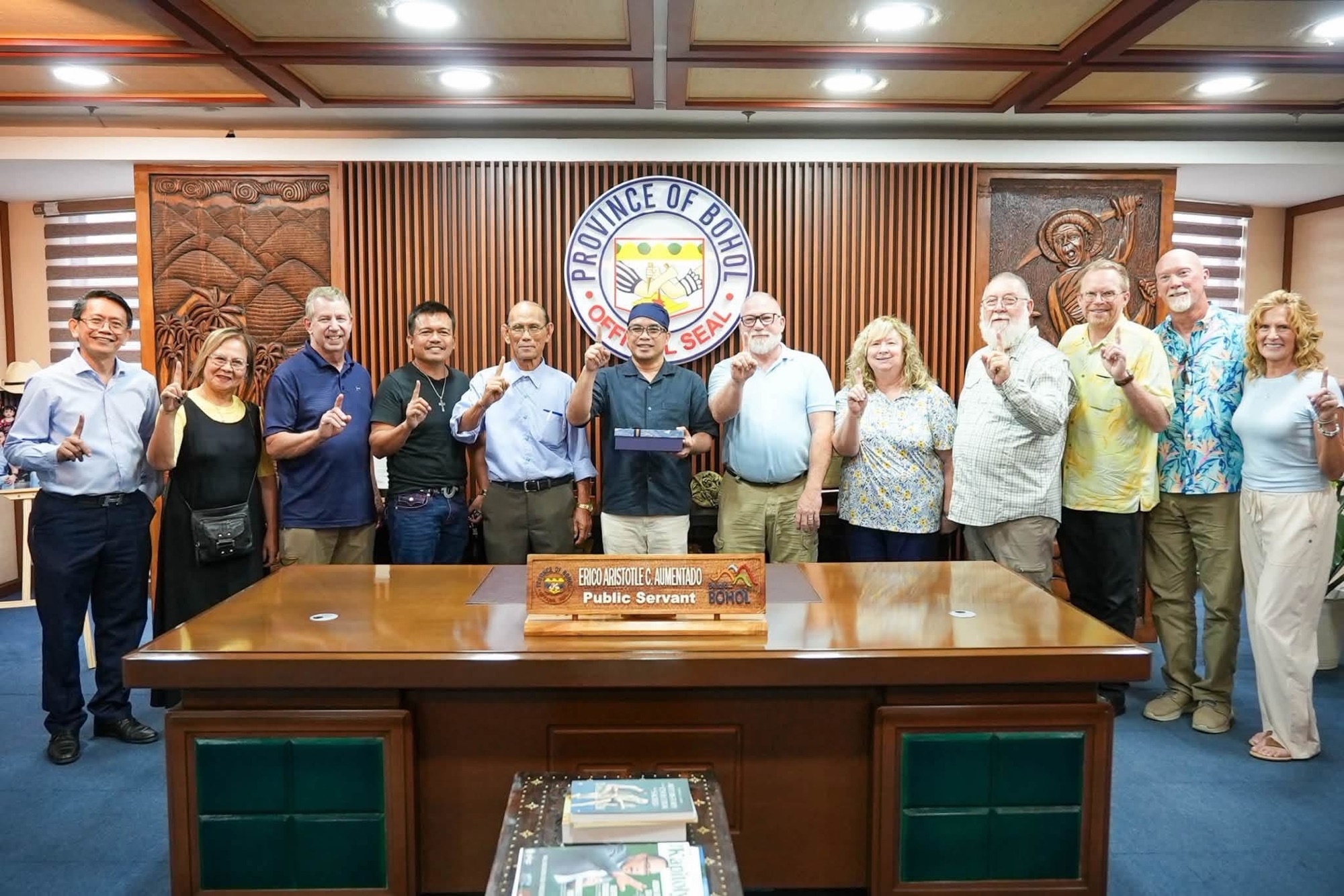 US missionaries visit Bohol Capitol